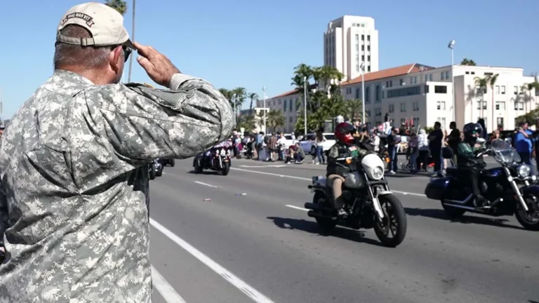 24-Veterans-Day-parade-6